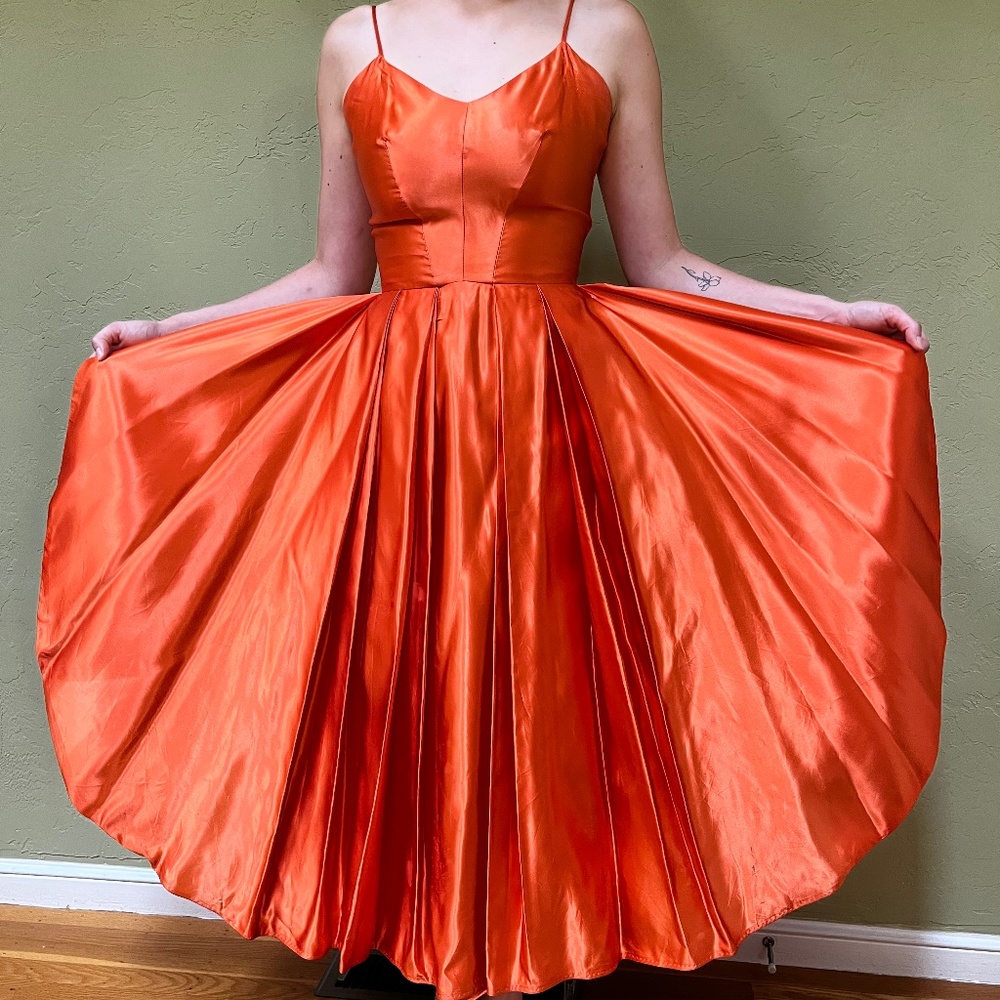 Vintage 1950’s Burnt Orange Satin Dress (XS)